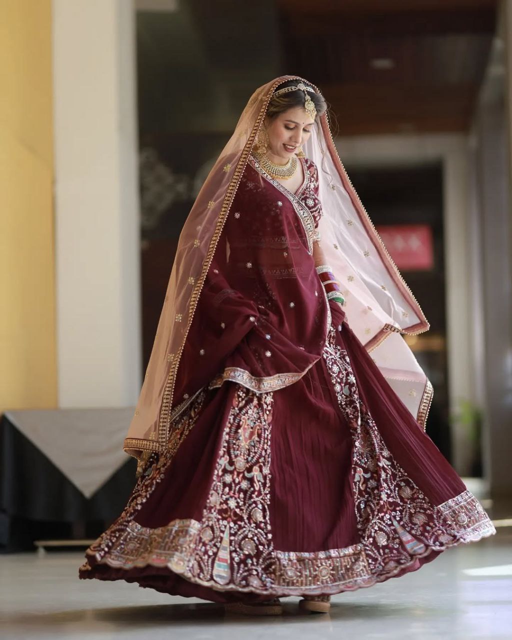 photo_6161127253673624836_y