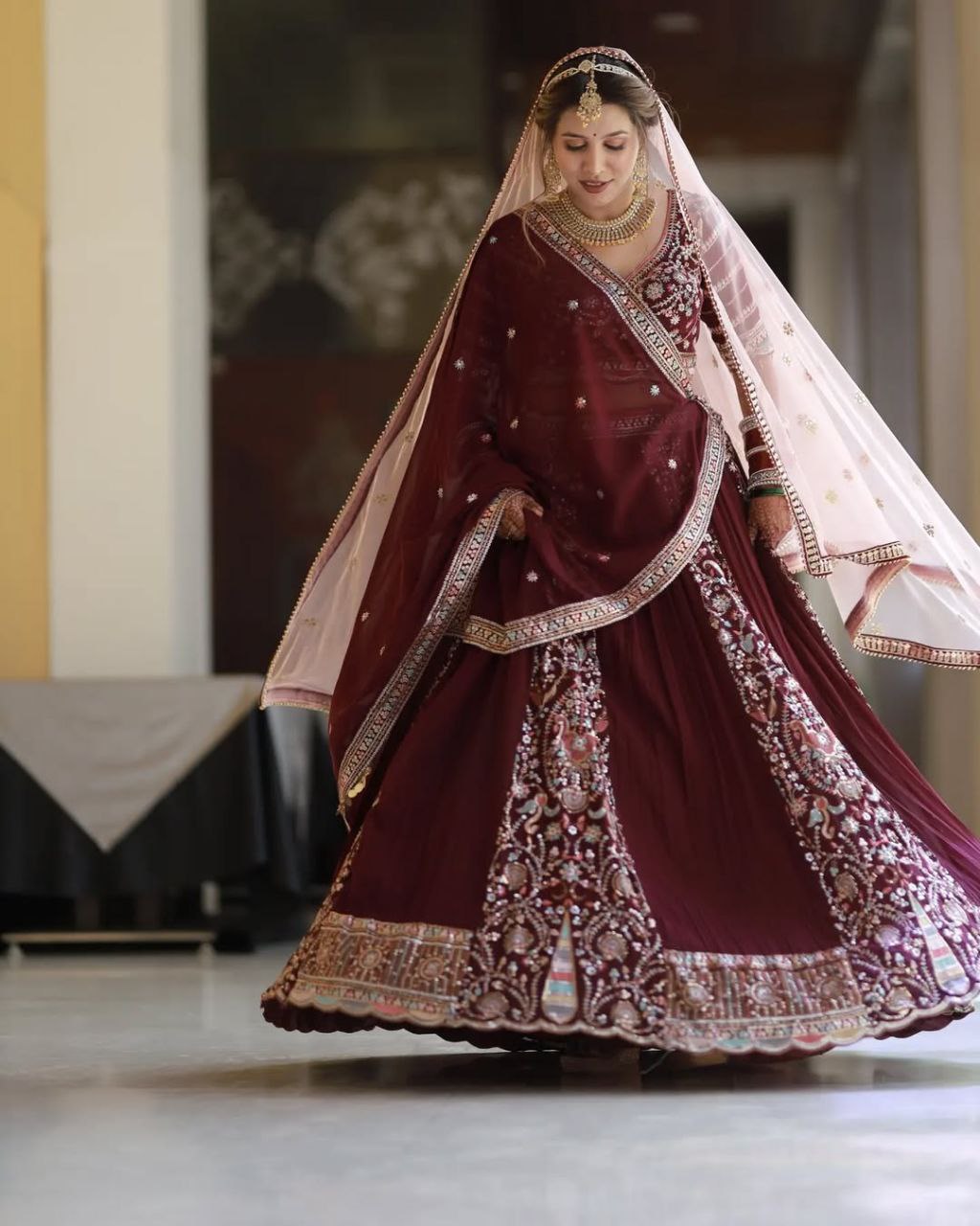 photo_6161127253673624837_y